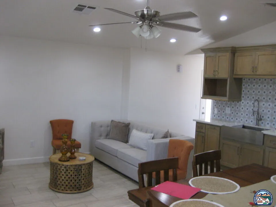 3 bed, 2.0 bath, 1200 sqft, $1,950 — Photo 3