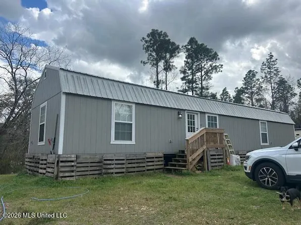 27 Oak Creek Dr, McHenry, MS 39561