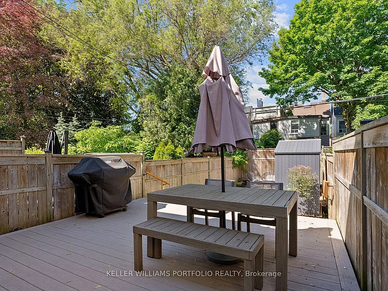 28 Tiverton Ave — Photo 44