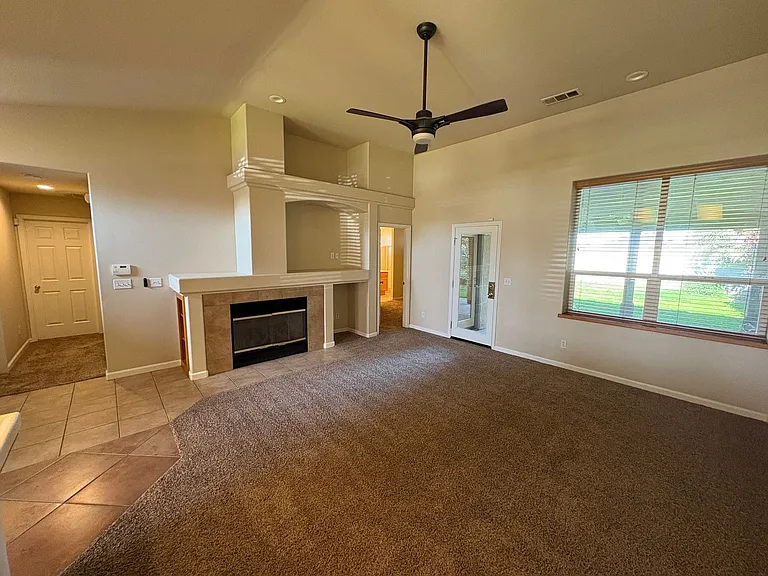 1422 E Mesa Ct — Photo 18