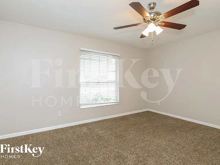 224 Quiet Oak Ct — Photo 7