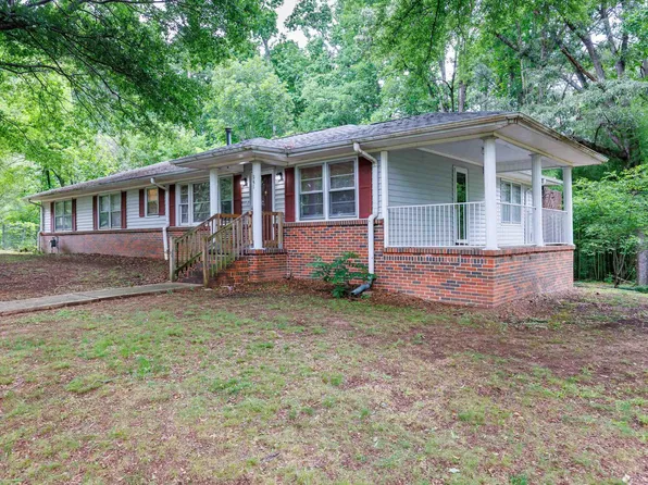 541 5th Ct, Pleasant Grove, AL 35127