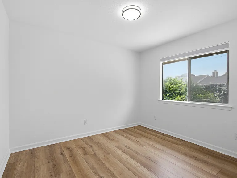 3636 Country Club Dr W — Photo 17