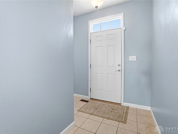 4th image of 2290 Murphy Ln E