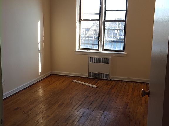 5th image of 2750 Olinville Ave APT 5C