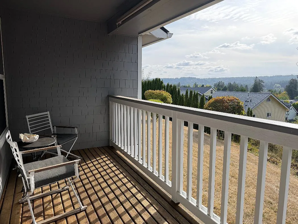 2 bed, 2.5 bath, 1288 sqft, $2,600 — Photo 2