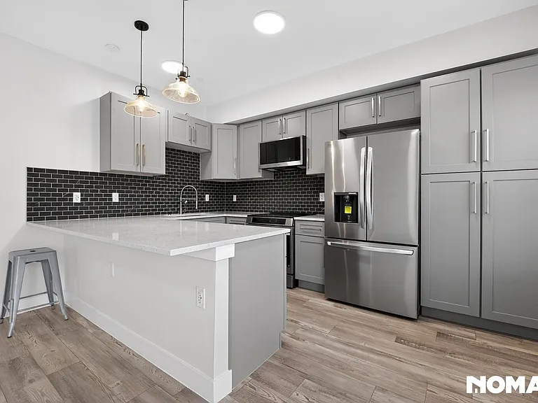 3582 W 66th Ave — Photo 2