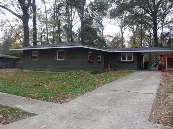 5227 Pine St, Saint Francisville, LA 70775