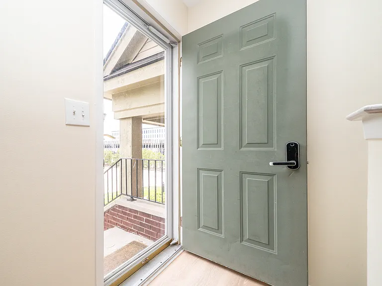23221 Cornerstone Village Dr — Photo 6