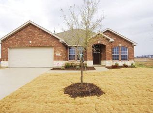 112 Thoroughbred Rd, Waxahachie, TX 75165
