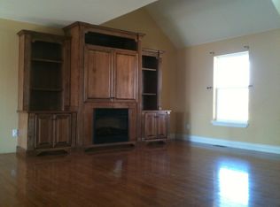 27957 Farm Road 1000, Seligman, MO 65745