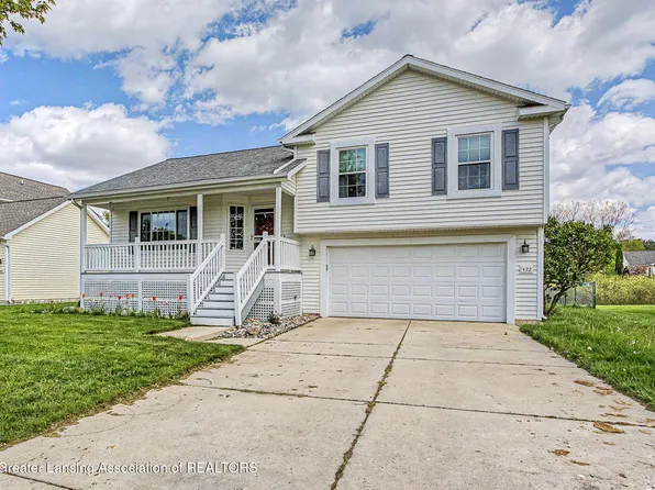 422 Coventry Ln, Mason, MI 48854