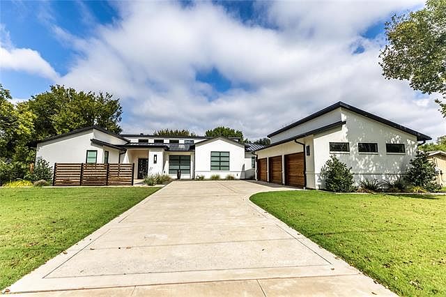 1st image of 504 Black Dr