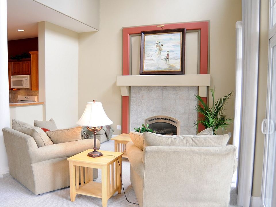 Living Room & Fireplace