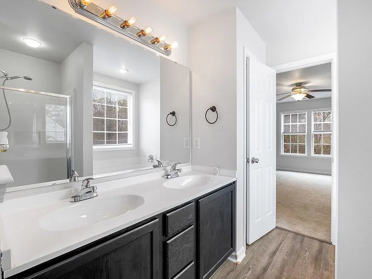 10609 Spring Rain Ct — Photo 9