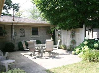 6128 Downing St, Greendale, WI 53129