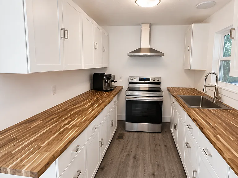 127 Blue Jay Dr — Photo 2