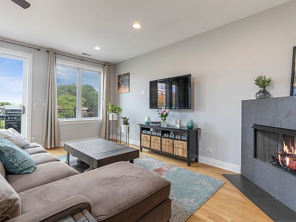 5th image of 818 N California Ave APT 4
