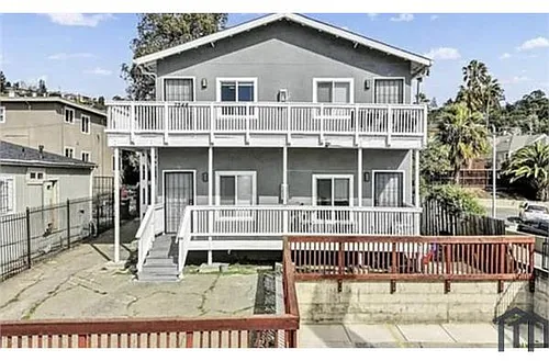 7248 Macarthur Blvd #C Photo 1