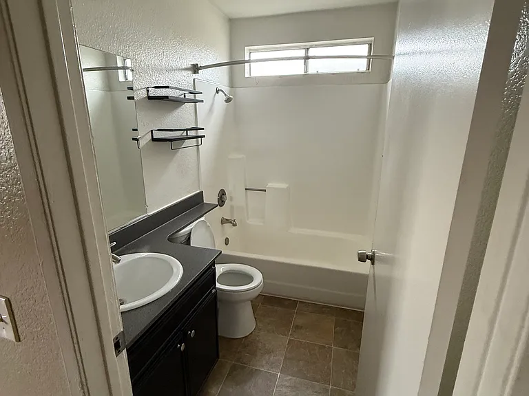 12369 Lakeshore Dr — Photo 8
