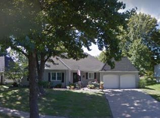 6329 W 100th St, Overland Park, KS 66212