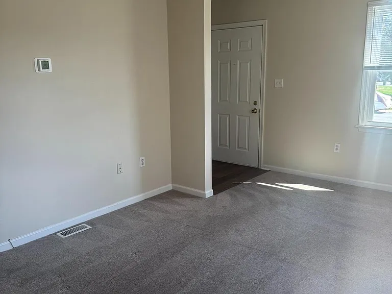 536 Bracken Dr — Photo 6
