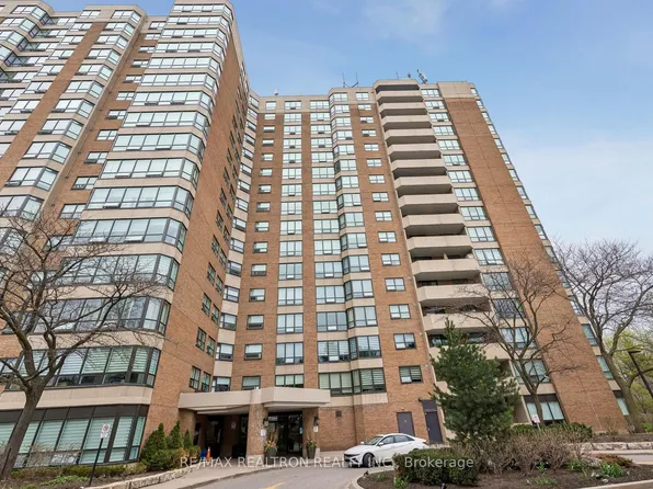 7601 Bathurst St #1003, Vaughan, ON L4J 4H5