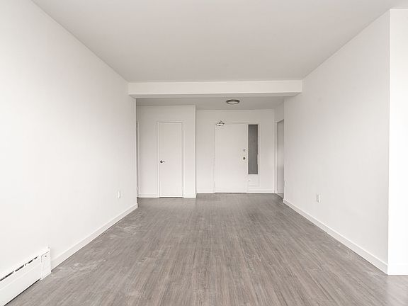 3rd image of 5 Mallory Gdns #A4e2fb241
