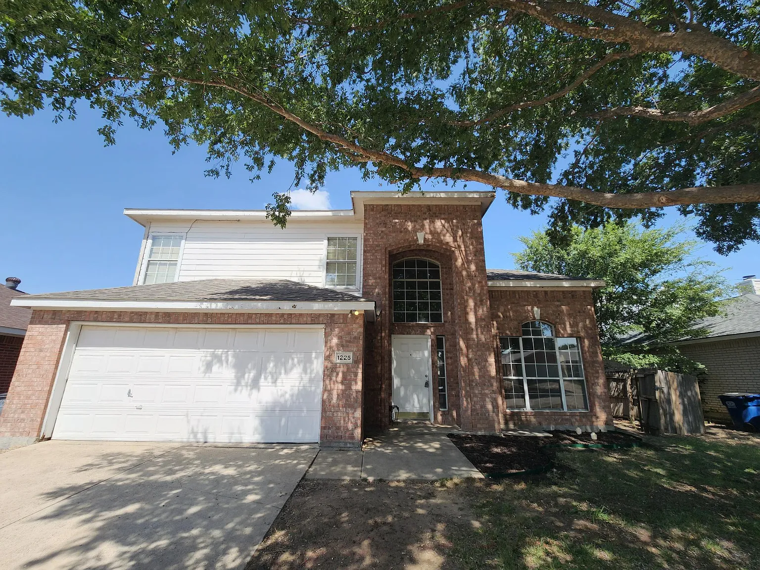 1225 Lake Haven Dr — Photo 4