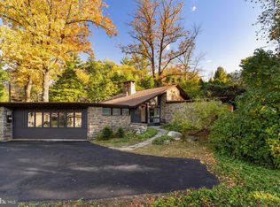 250 E Waverly Rd, Wyncote, PA 19095