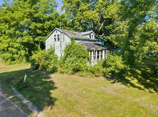 36 Washer Rd, Phoenix, NY 13135