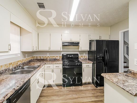 5th image of 5768 Dorian Ct