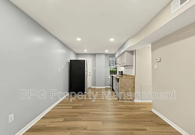 1033 5th St NE #BASEMENT — Photo 7