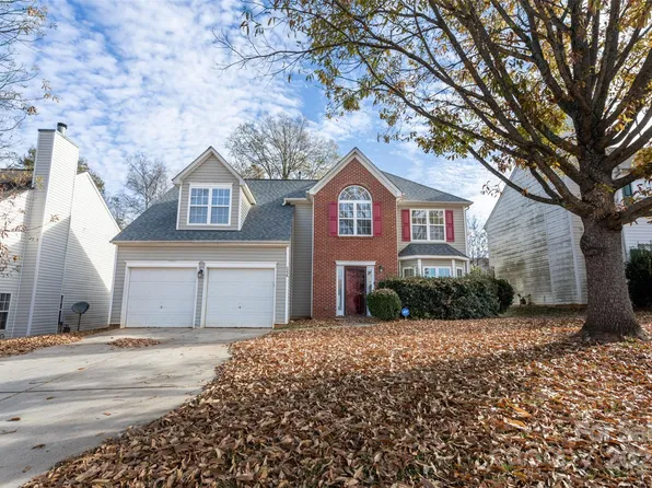 5226 Kiev Dr, Charlotte, NC 28216