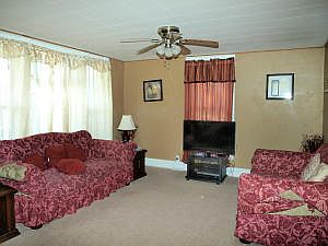 3rd image of 1391 E Losey St