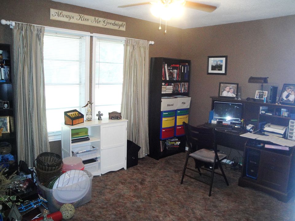 2nd bedroom
