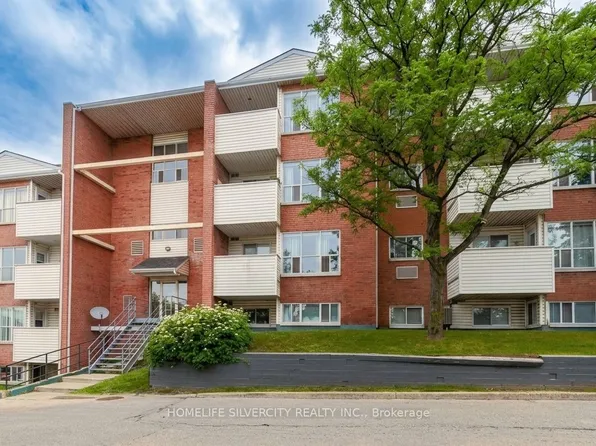 120 Bell Farm Rd #316, Barrie, ON L4M 6J2