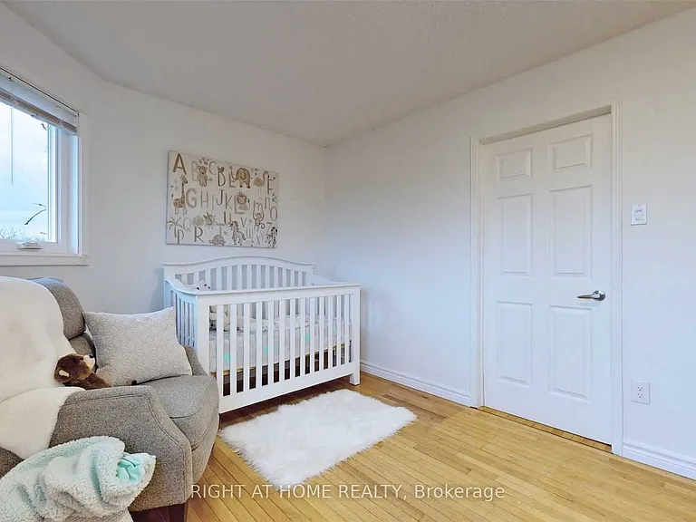 43 Topham Cres — Photo 26