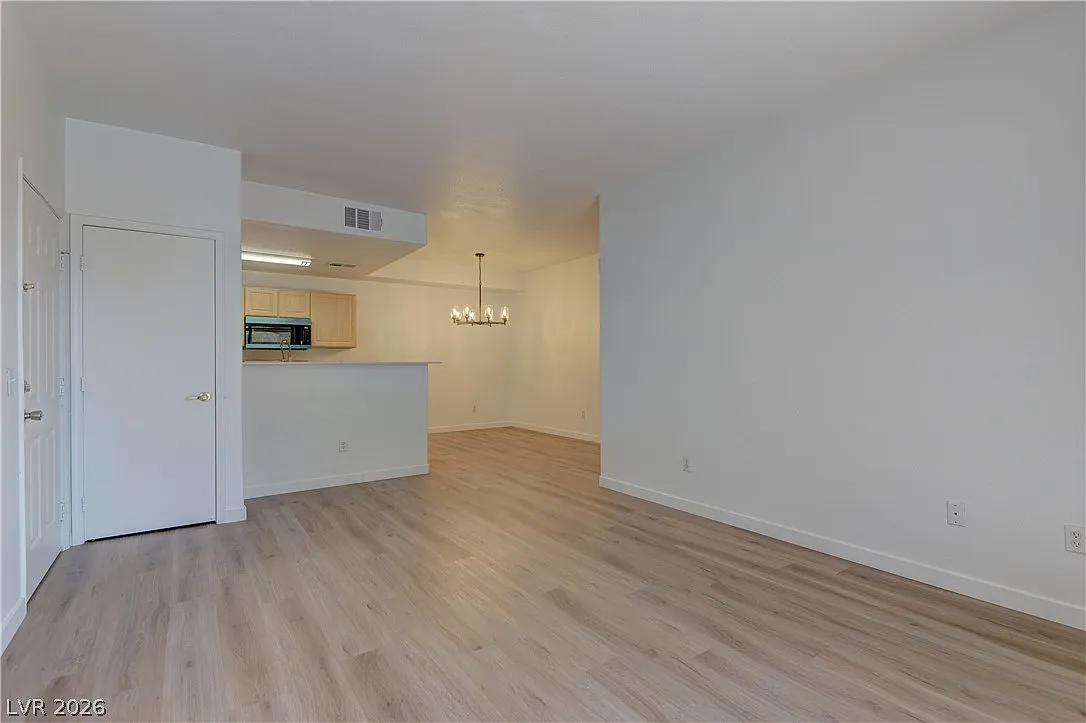 2 bed, 2.0 bath, 1094 sqft, $1,399 — Photo 4