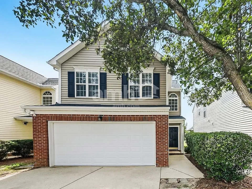 5464 Grand Traverse Dr