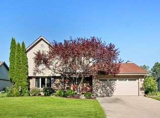 4390 S Longview Dr, New Berlin, WI 53151