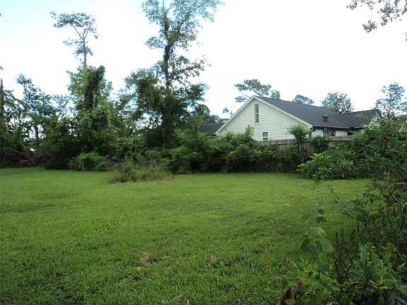 2nd image of 6729 Kittridge St