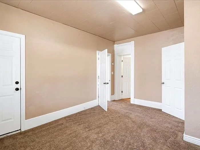 1001 N Main St — Photo 16