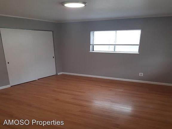 5th image of 720 Gerald Ave