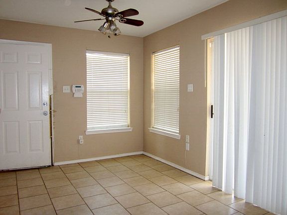 5th image of 1 Flamingo Cir