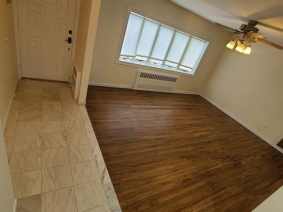 3rd image of 2163 E 72nd St Floor 1
