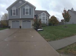 4441 SW Rivulet Dr, Lees Summit, MO 64082