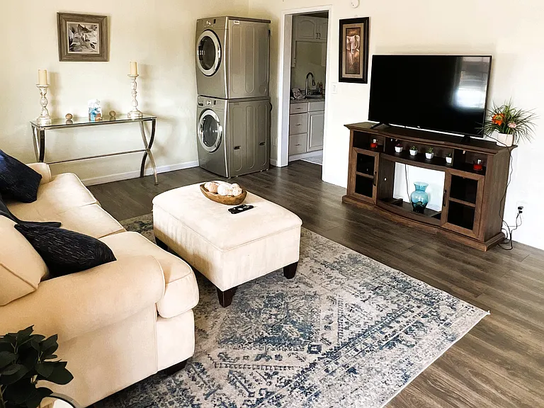 3002 E McKinley St #6 — Photo 5