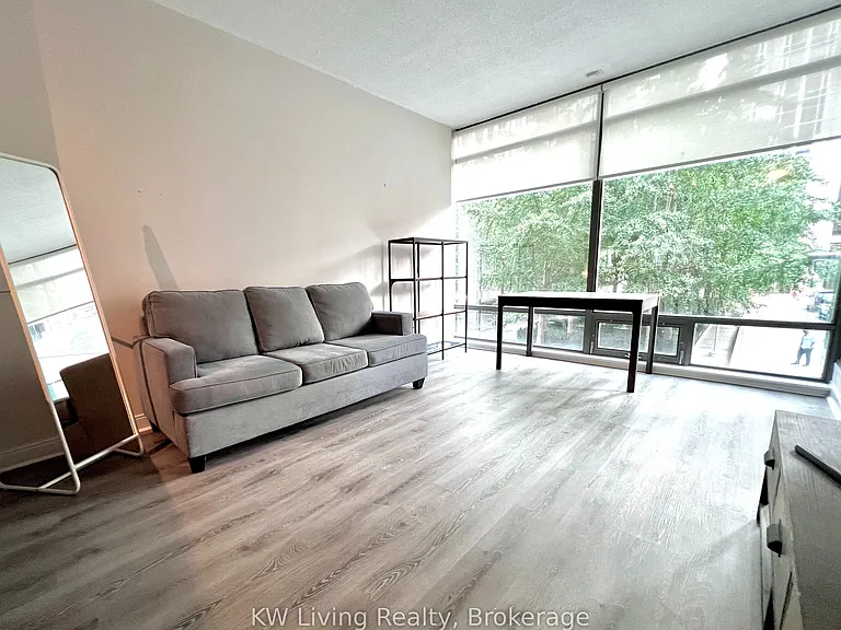 21 Scollard St #203 — Photo 9