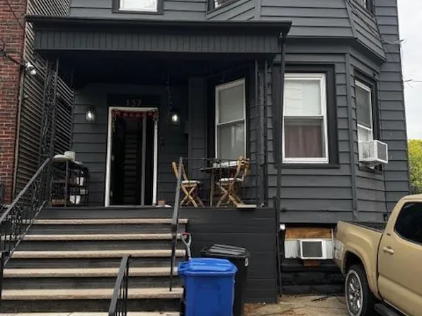 137 Manhattan Avenue image 1 of 1